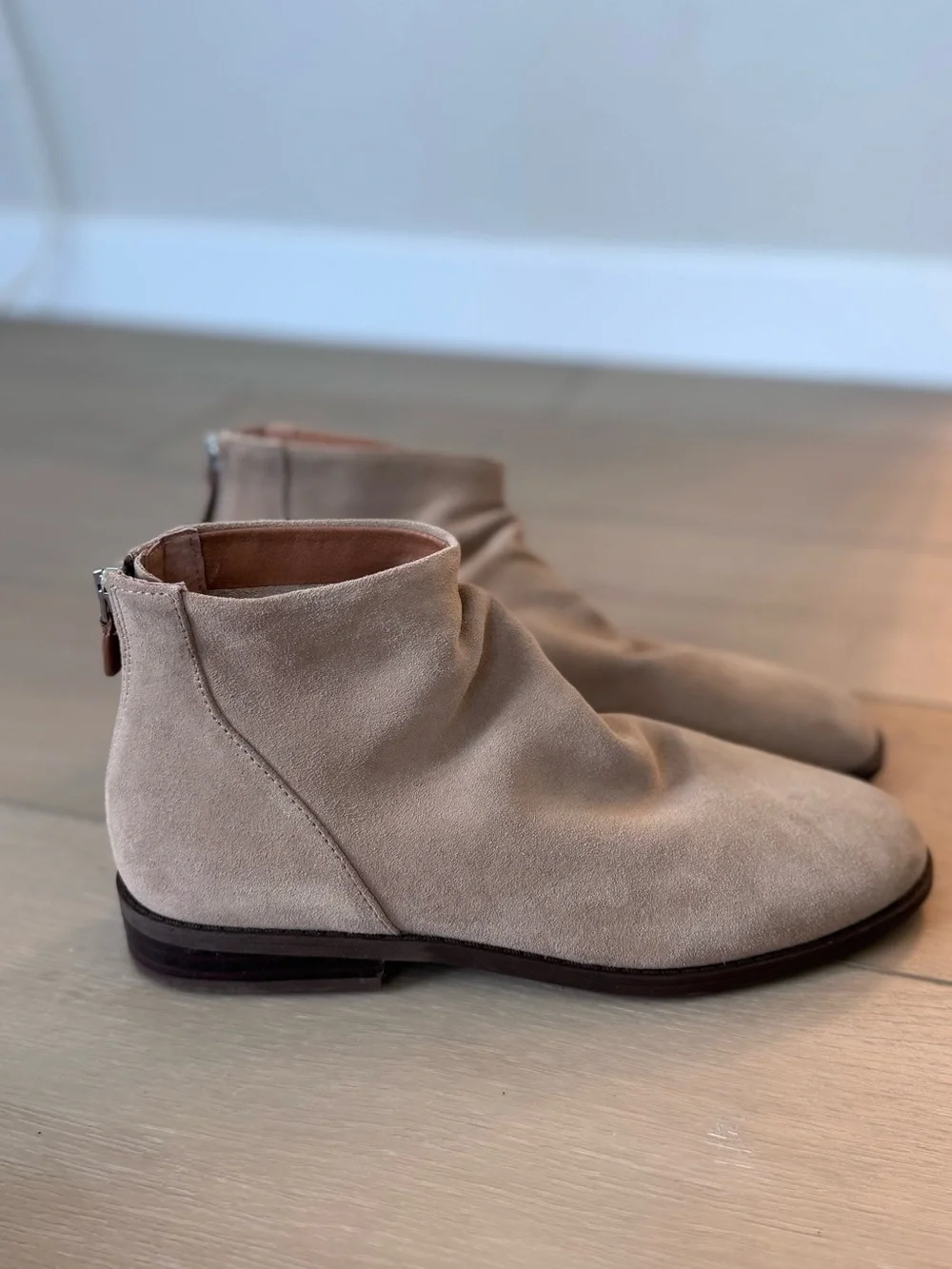 GENTLE SOULS - Emma Suede Zip Bootie mushroom women’s size 8.5